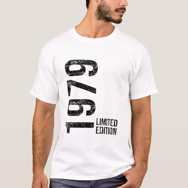 Original 1979 Nu 47 Fortfarande Rockar Födelsedags T Shirt (Framsida)