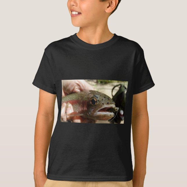 Öring i händerna tee shirt (Framsida)