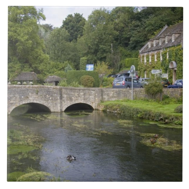 Öringström i byn Bibury, Kakelplatta (Framsidan)