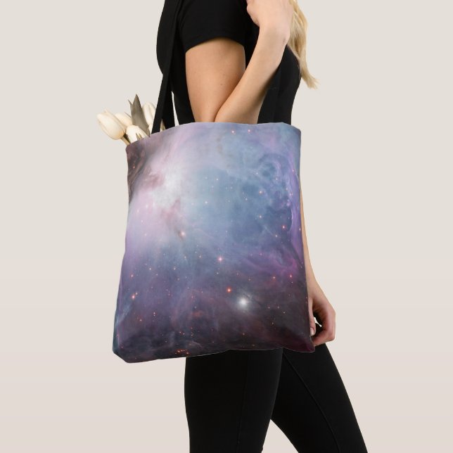 Orionnebulosan astronomi blå brun beige himmel stj tygkasse (Närbild)