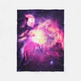 Orionnebulosan fängslande vackra lila fleece