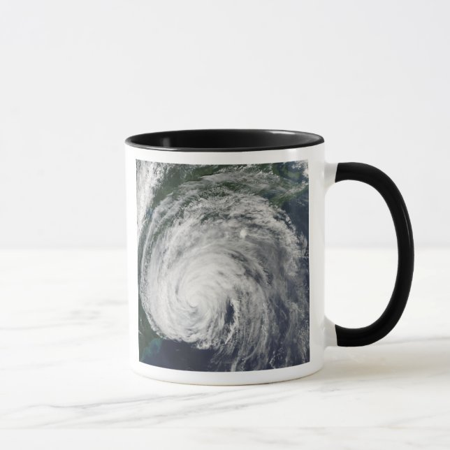 Orkanen Earl från Mid-Atlantic Mugg (Höger)
