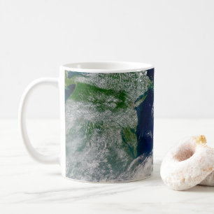 Orkanen Frances på en deljord. Kaffemugg