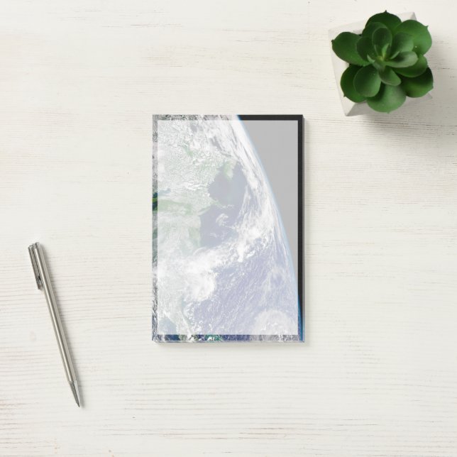 Orkanen Frances på en deljord. Post-it Block (Kontor)