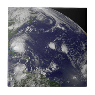 Orkanen Irenes Flytta genom Bahamas. Kakelplatta