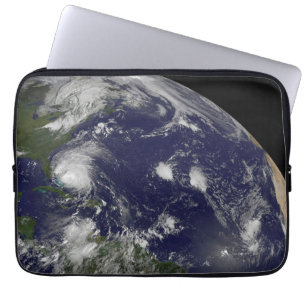 Orkanen Irenes Flytta genom Bahamas. Laptop Fodral
