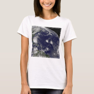 Orkanen Irenes Flytta genom Bahamas. T Shirt
