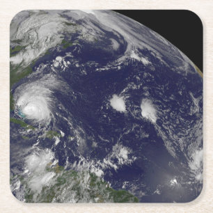Orkanen Irenes Flytta genom Bahamas. Underlägg Papper Kvadrat