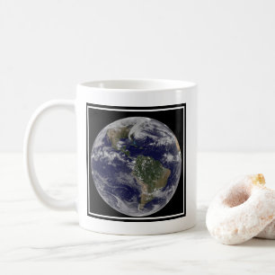 Orkanen Sandy vid USA:s Öster Kusten. 2 Kaffemugg