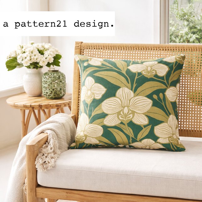 Orkidéer på smaragdgrön mönster kudde (elegant orchid pillow adds tropical botanical elegance to relaxed island inspired spaces.)