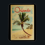 Orlando Handflatan Träd Vintage resor Magnet<br><div class="desc">En unik och modern Orlando Florida-konstaffär i mitten av århundradet i vintage resor poster stil. Den har en böjd handflatan träd på sandstranden med hav under ett blått grumligt himlar.</div>