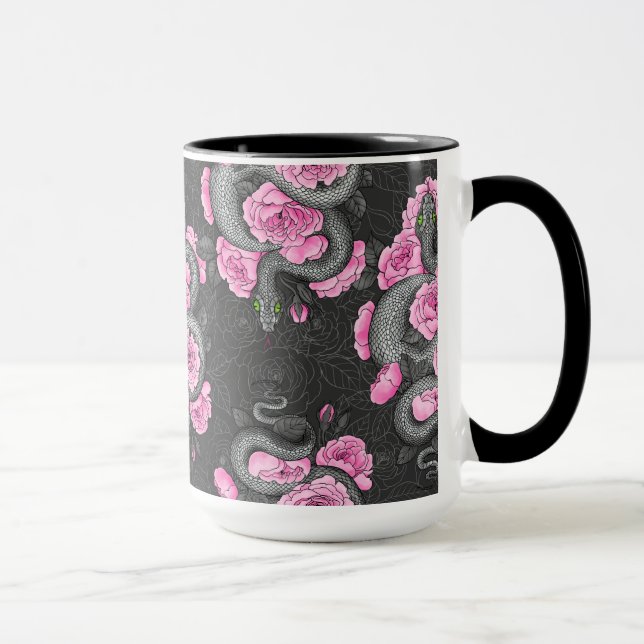 Ormar och rosa rosor mugg (Höger)