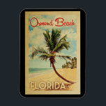Ormond Beach Handflatan Träd Vintage resor Magnet<br><div class="desc">En unik retro i mitten av århundradet,  modern Ormond Beach Florida-konst i vintage resor poster stil. Den har en böjd handflatan träd på sandstranden med hav under ett blått grumligt himlar.</div>
