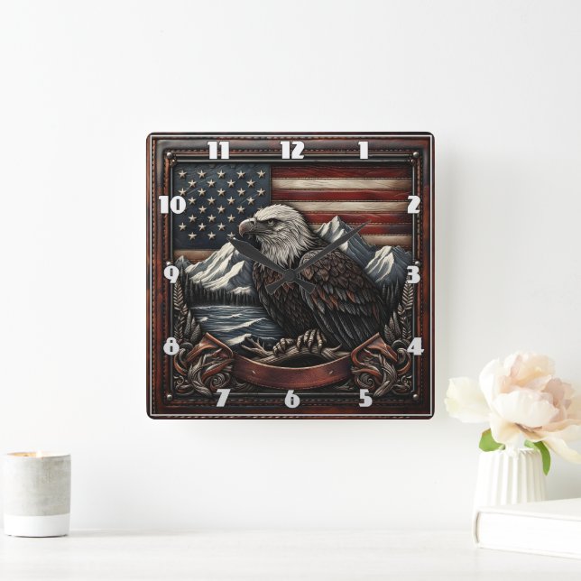 Örn Designad mot amerikanska Flagga Motif Fyrkantig Klocka (Hem)