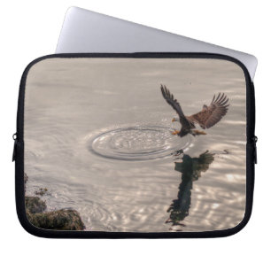 Örn landning på Vatten Wildlife Photo Laptop Sleeve