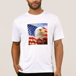 Örn och amerikanska flagganSport-Tekskjortan Tee Shirt