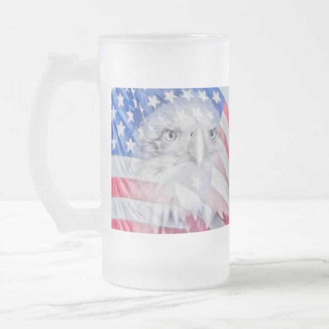Örn och den amerikanska Flagga Frostat Ölglas (Vänster)