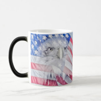 Örn och den amerikanska Flagga Magisk Mugg