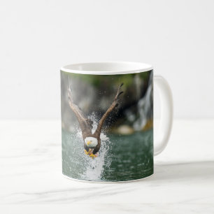 Örn som de stora fångar kaffemugg