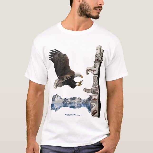 Örn, Totem Pole & Mountain-scen T Shirt (Framsida)