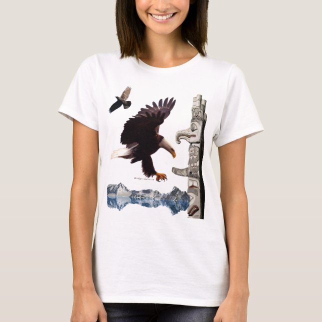 Örn, Totem Pole, Raven & Mountain-scenen Tee (Framsida)
