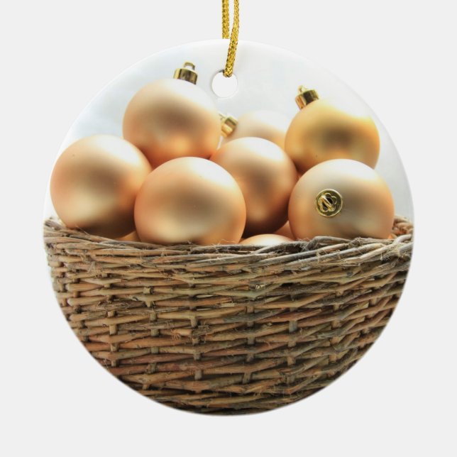 Ornament i ett korgvide basket (Framsidan)