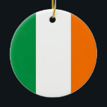 Ornament med flagga av Irland<br><div class="desc">Jag ber om ursäkt för detta förbiseende! Här är en mer detaljerad beskrivning av prydnaden med Irlands flagga: ### Ornament med Irlands Flagga: Fira Irlands tidlösa skönhet och kulturella rikedom med denna exquisita julprydnad som innehåller den ikoniska trifärens flagga. Den pulserande grönten, vita och orange hues visar på ett vackert...</div>