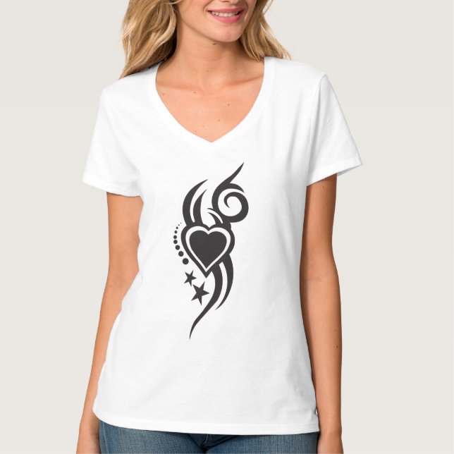 Ornamental Floral Heart Tattoo  T Shirt (Framsida)
