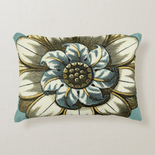 Ornate Blommigt Medallion on Light Blue Background Prydnadskudde