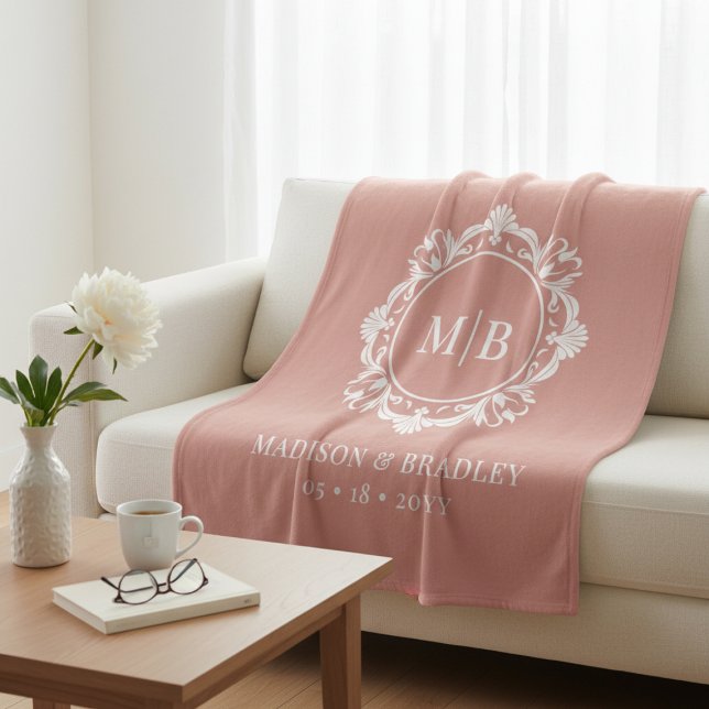 Ornate Blommigt Monogram Bröllop Elegant Ro Guld Fleecefilt (Skapare uppladdad)
