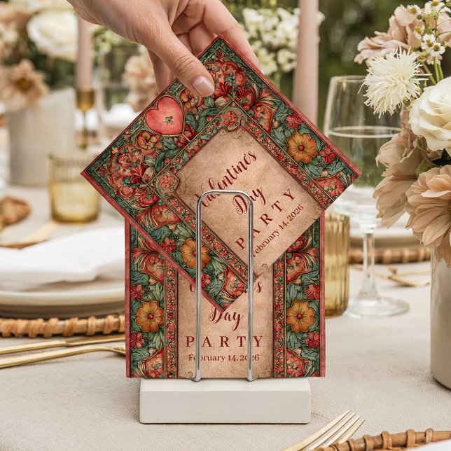 Ornate Floral Heart Valentine Party Pappersservett (Skapare uppladdad)