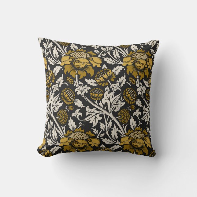 Ornate floral pattern with large gold flowers  kudde (Framsida)