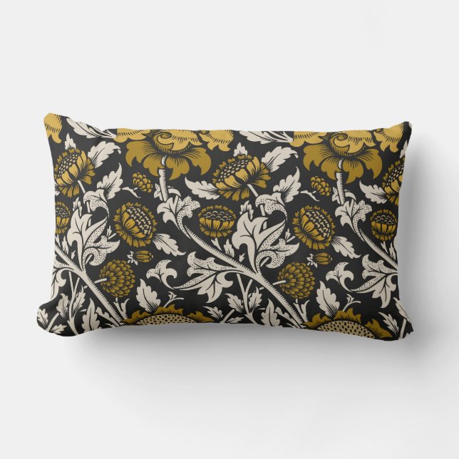 Ornate floral pattern with large gold flowers  lumbarkudde (Framsida)