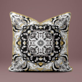Ornate Mandala Decorative Pillow in Golden Beige Kudde