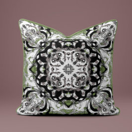 Ornate Mandala Decorative Pillow in Olive Green Kudde
