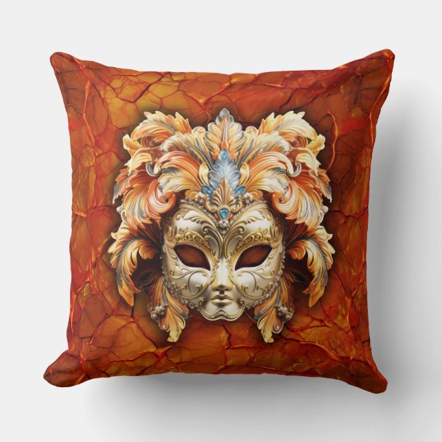 Ornera mask med Orange fjädrar på röd bakgrund Kudde (Framsida)