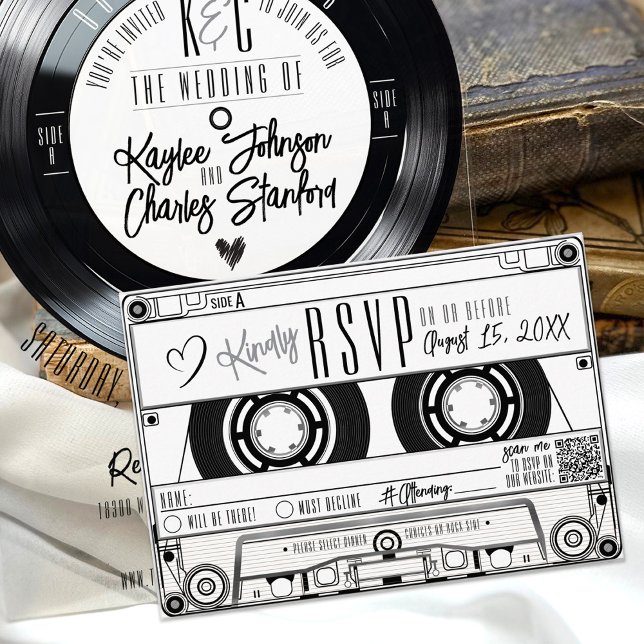 Osa för vit bröllopsinbjudan till kassettbandspost kort (Unique retro black and white vinyl record music vintage cassette tape RSVP card wedding invitation)
