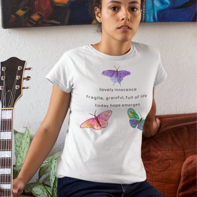 Oskuld Blommar Fjäril Haiku T Shirt (Skapare uppladdad)