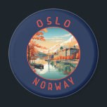 Oslo Norge Retro-uppringd cirkel Magnet<br><div class="desc">Färgdesign för Oslo-reflektor. Oslo,  huvudstad i Norge,  sitter vid land södra kusten vid Oslofjordens överhuvud.</div>