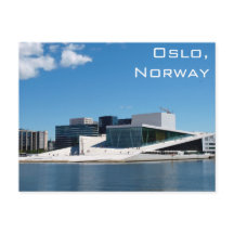 Oslo operahus i norge på en sommardag