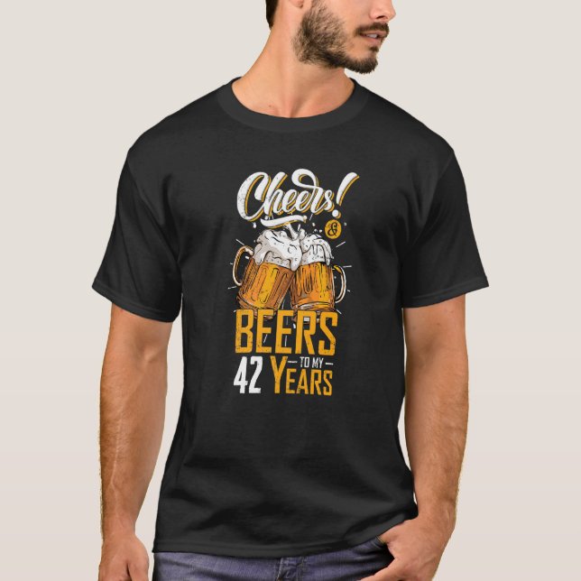 Ost och Öl till 42 år 42:e Födelsedagsfesten T Shirt (Framsida)
