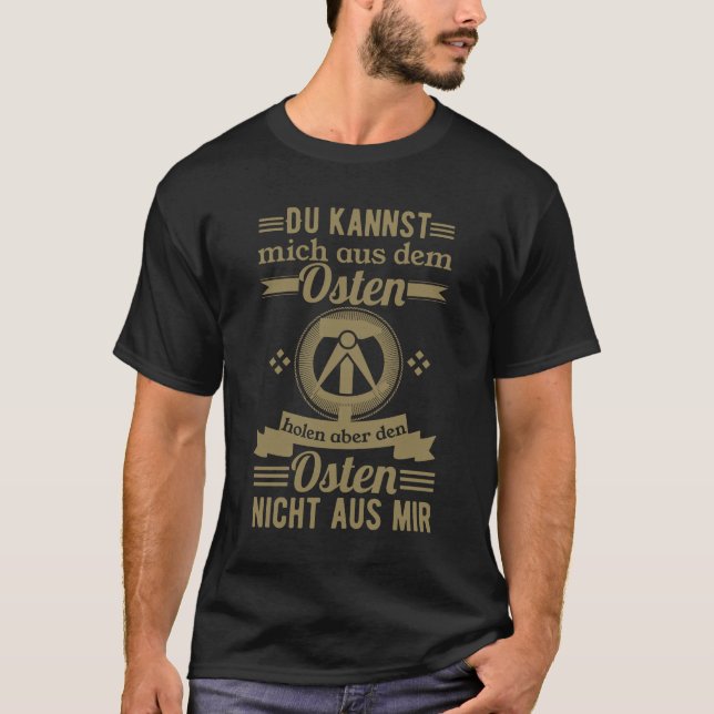 Ostdeutsch Ostalgie Stolzer Ostdeutscher DDR T Shirt (Framsida)