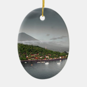 Öster Bali kusten och berget Agung Julgransprydnad Keramik