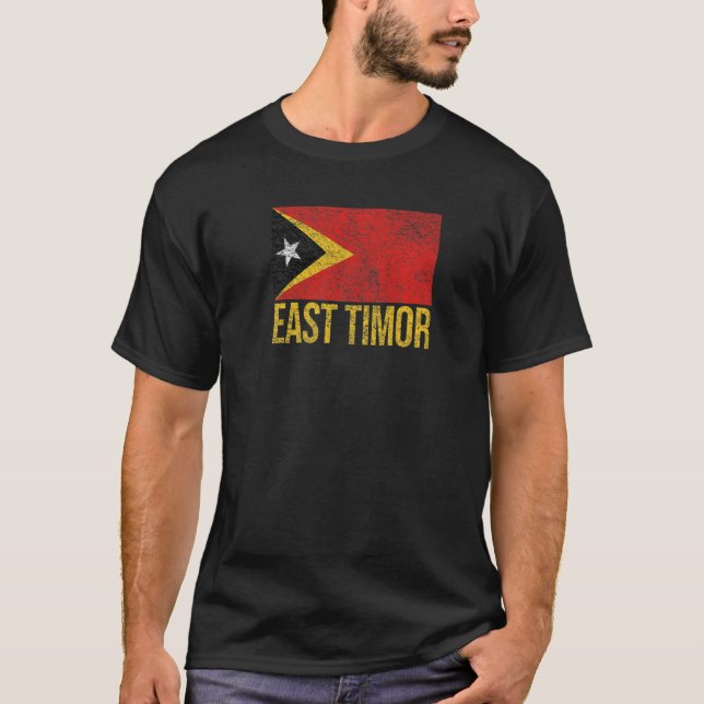 Öster Timor Flagga Dili T Shirt (Framsida)