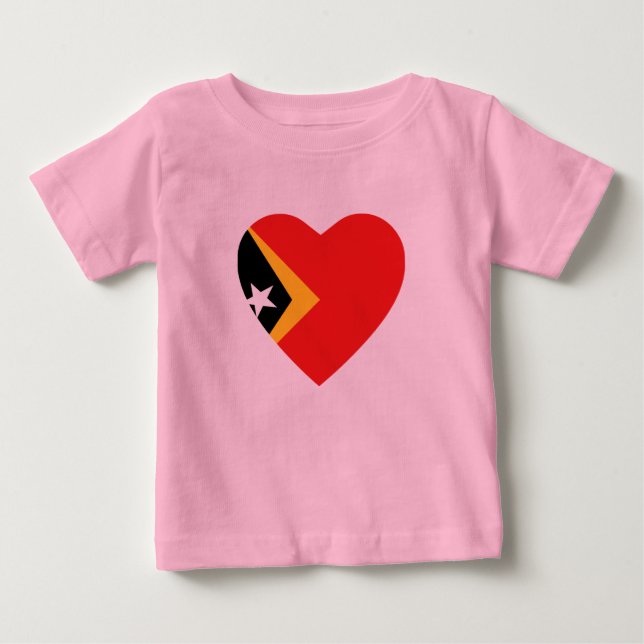 Öster Timor Flagga Heart T-Shirt (Framsida)