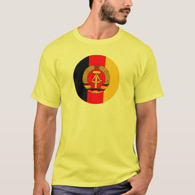 Östligt - tysk militär t shirt (Framsida)