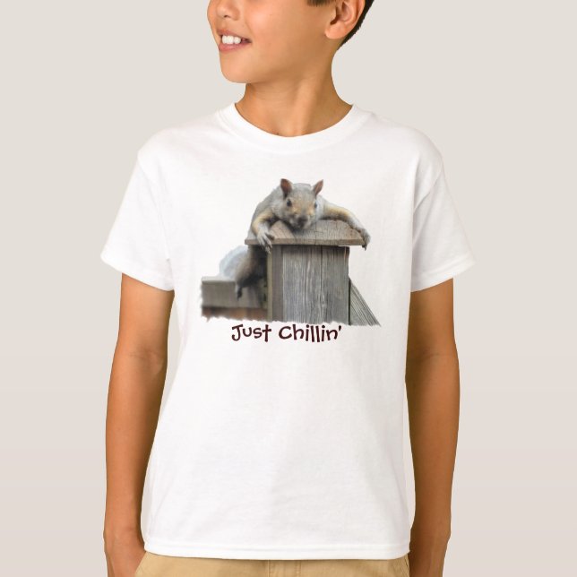 Östra Grått Squirrel Just Chillin'Funny T-Shirt (Framsida)