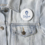 Östra Illinois Panthers Paw Print & EIU Knapp<br><div class="desc">Minneshögtidlighålla din studenten från Östra Illinois Universiteten med den här spiralformade produkten, och visa den ikoniska Östran Illinois Panthers-varumärkning. Denna punkt gör det möjligt för student att fira sin prestation och visning sin varaktiga förbindelse till universiteten. Det är en varaktig påminnelse om deras tid vid EIU och de resultat som...</div>