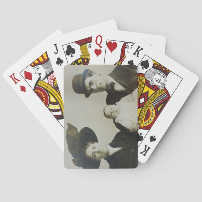 Otillgänglig pappa i Bowlareare Family RPPC B&W-fo Casinokort (Baksidan)