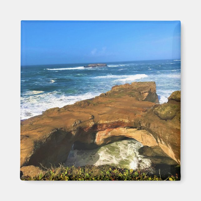 Otter Sten vid Djävulen punchbowl State Park, Oreg Magnet (Framsidan)